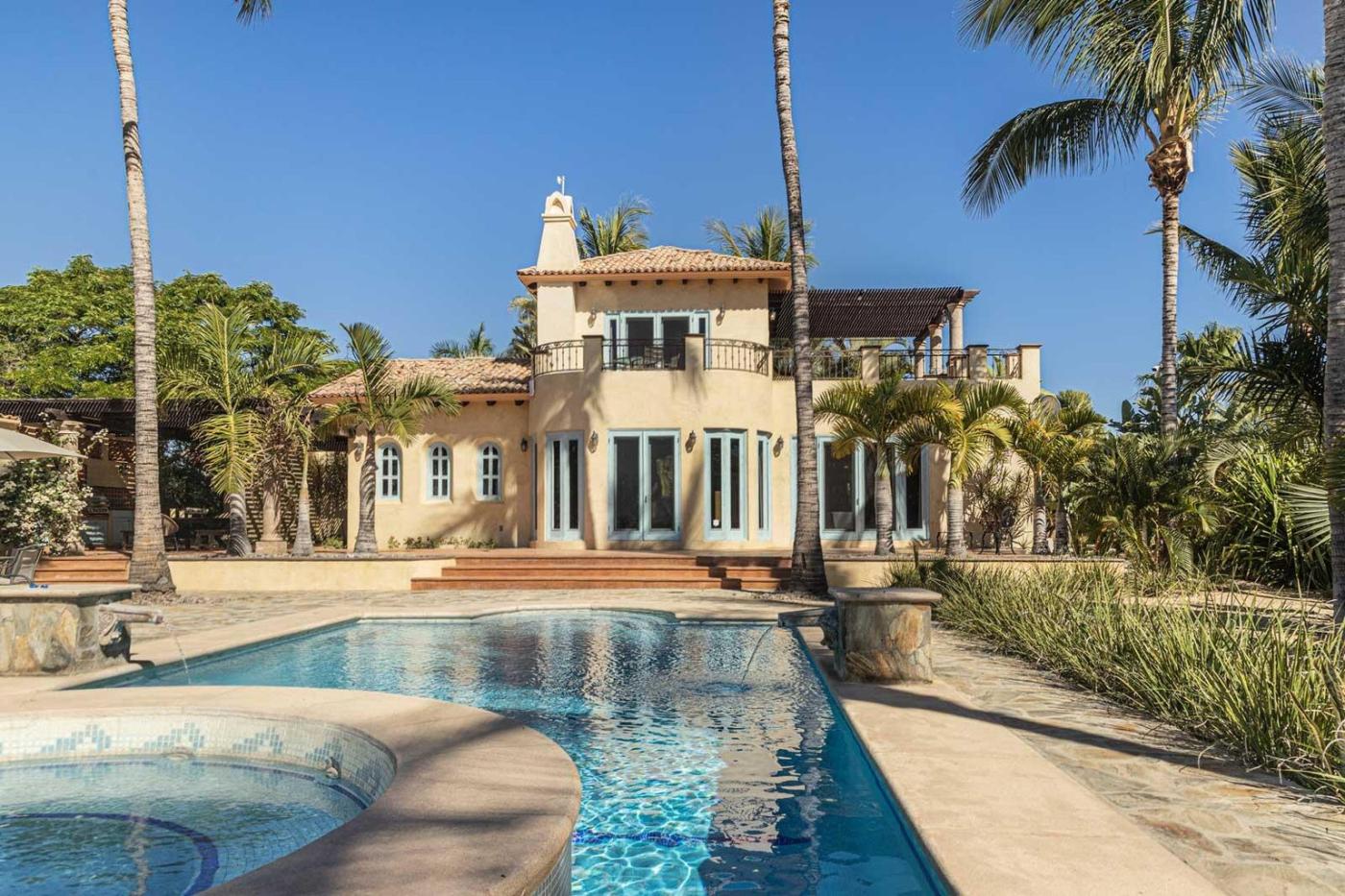 Bella Flora De La Rosa